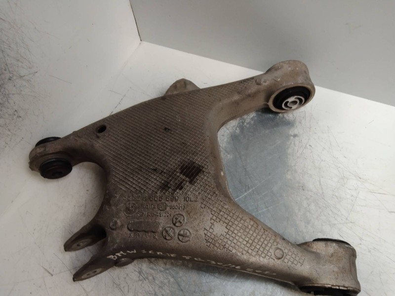 Recambio de brazo suspension inferior trasero izquierdo para bmw serie 5 lim. (f10) 520d referencia OEM IAM 6865899  