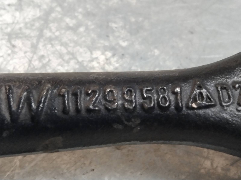 Recambio de brazo suspension superior delantero derecho para bmw serie 7 (e32) 3.5 cat referencia OEM IAM 11299581  