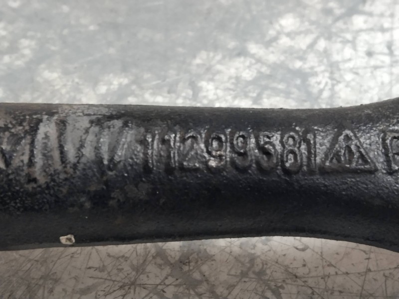 Recambio de brazo suspension superior delantero derecho para bmw serie 7 (e32) 5.0 v12 cat referencia OEM IAM 11299581  