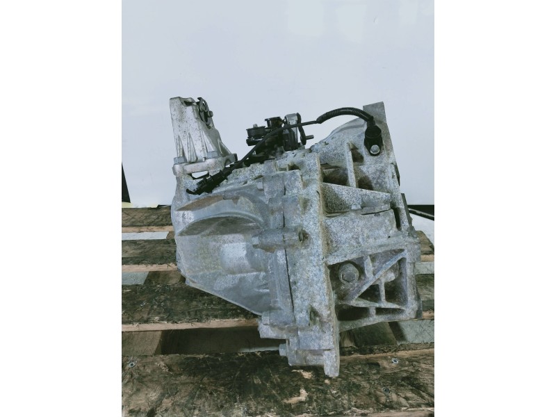 Recambio de caja cambios para kia carens ( ) business referencia OEM IAM WHW6C 415151 U6R1 6V