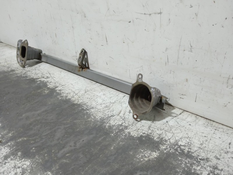 Recambio de refuerzo paragolpes delantero para kia carnival ii 2.9 cdri executive referencia OEM IAM   