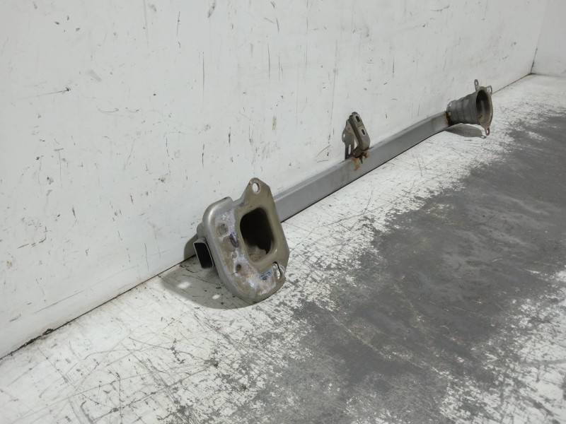 Recambio de refuerzo paragolpes delantero para kia carnival ii 2.9 cdri executive referencia OEM IAM   