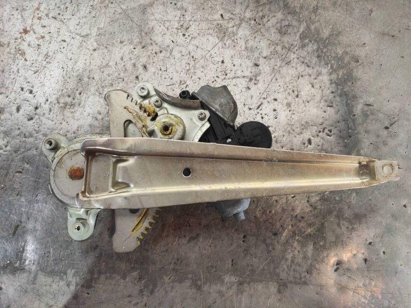 Recambio de elevalunas trasero derecho para lexus ct 200h referencia OEM IAM 8572075070 0620202450 