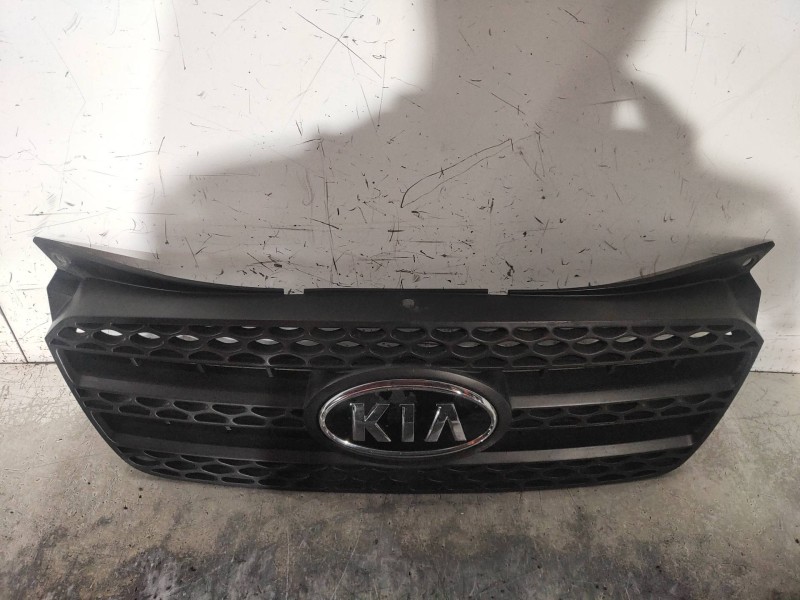 Recambio de rejilla delantera para kia picanto 1.1 crdi active referencia OEM IAM 8635007500  