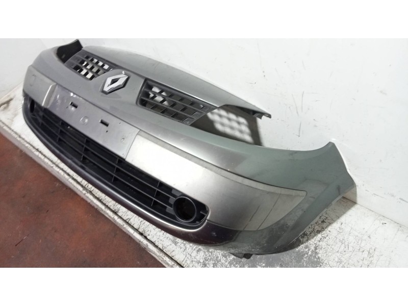 Recambio de paragolpes delantero para renault scenic ii confort dynamique referencia OEM IAM   