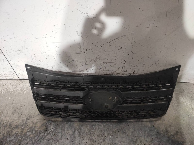 Recambio de rejilla delantera para kia picanto 1.1 crdi active referencia OEM IAM 8635007500  