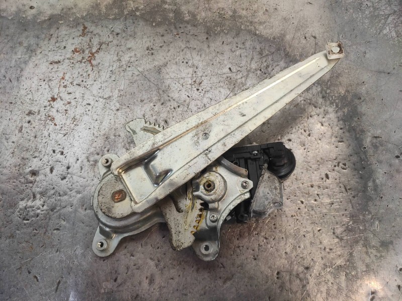 Recambio de elevalunas trasero izquierdo para lexus ct 200h referencia OEM IAM 8571075070 0620202460 