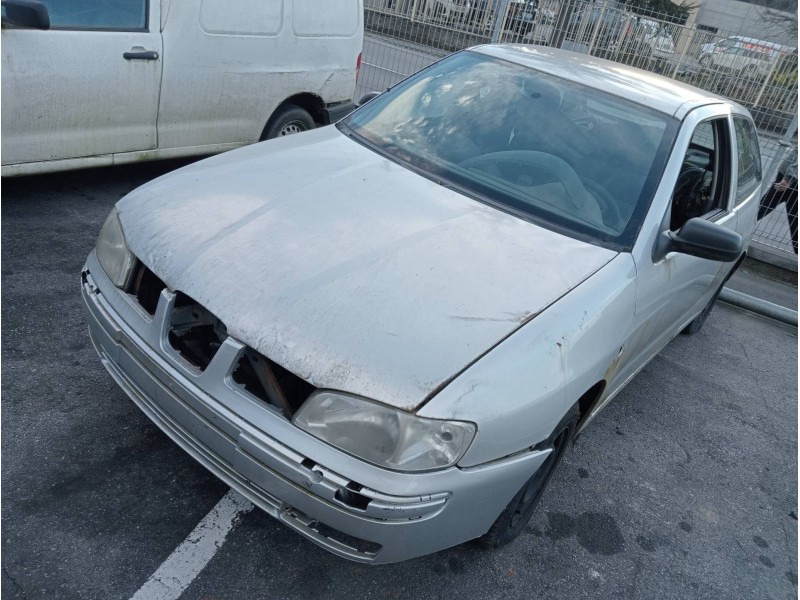 seat ibiza (6k1) del año 2001