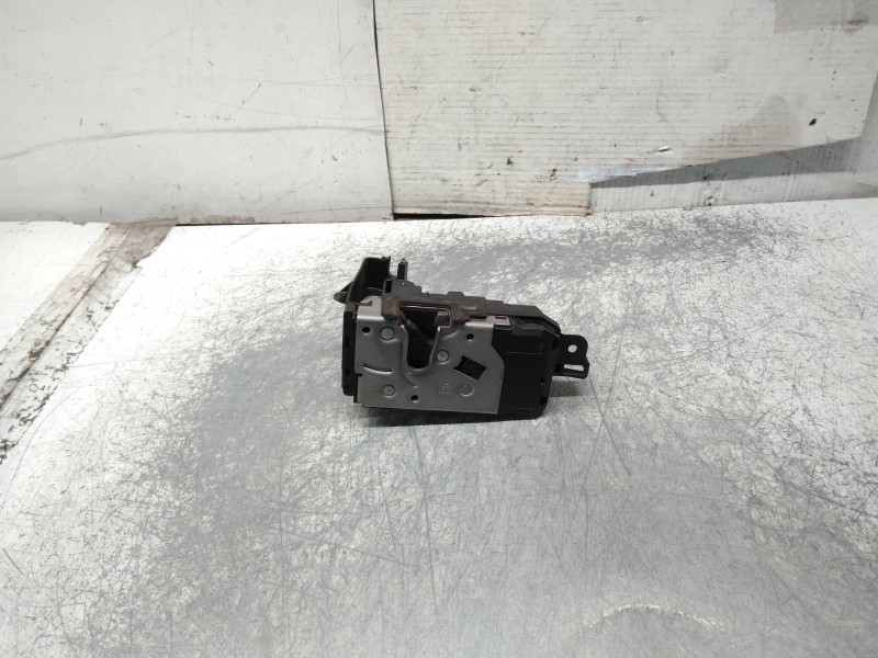 Recambio de motor cierre centralizado delantero derecho para opel astra h berlina cosmo referencia OEM IAM 13210749QG 5P 