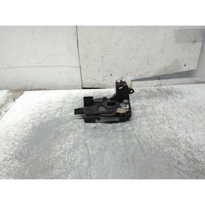 Recambio de motor cierre centralizado delantero derecho para opel astra h berlina cosmo referencia OEM IAM 13210749QG 5P 