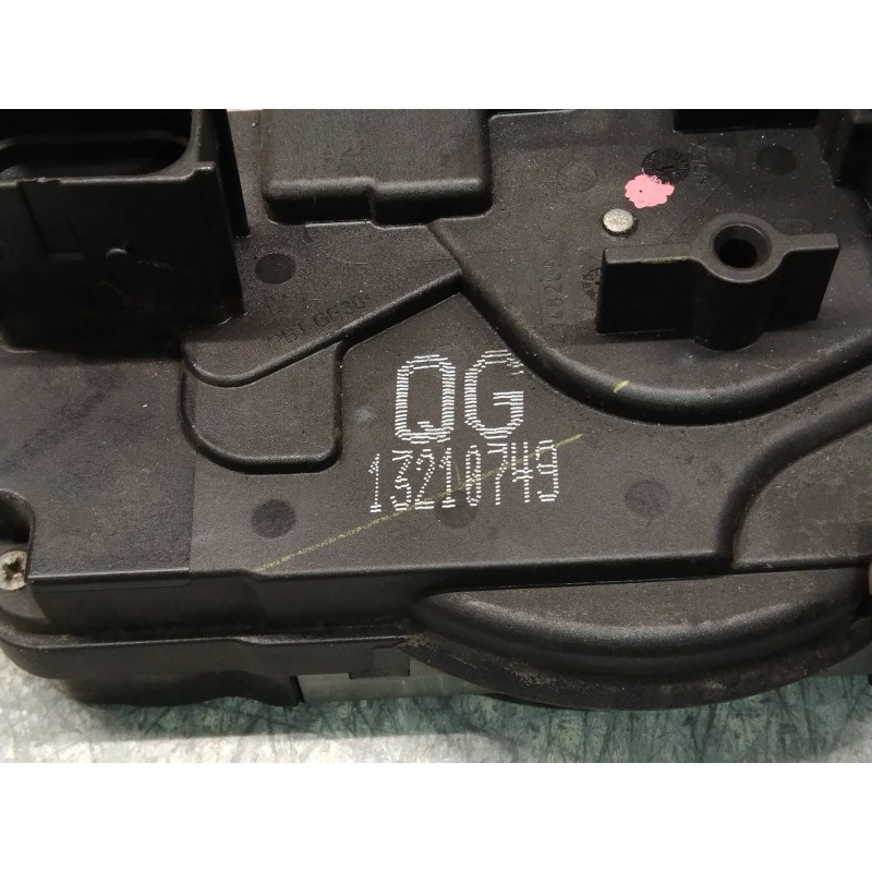 Recambio de motor cierre centralizado delantero derecho para opel astra h berlina cosmo referencia OEM IAM 13210749QG 5P 