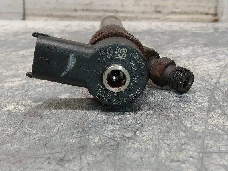 Recambio de inyector para kia cerato 1.6 crdi referencia OEM IAM 0445110256 338002A400 BOSCH