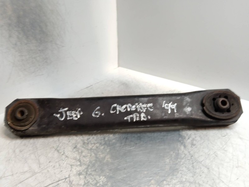Recambio de tirante trasero derecho para jeep cherokee (j) 2.5 td sport (a) referencia OEM IAM    Recambio de tirante trasero derecho para jeep cherokee (j) 2.5 td sport (a) referencia OEM IAM