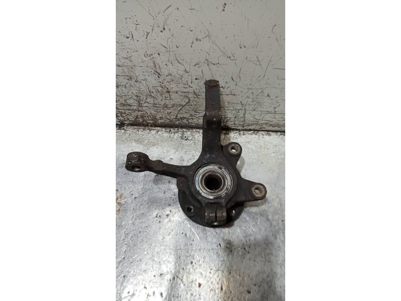 Recambio de mangueta delantera izquierda para renault 9 tse referencia OEM IAM   