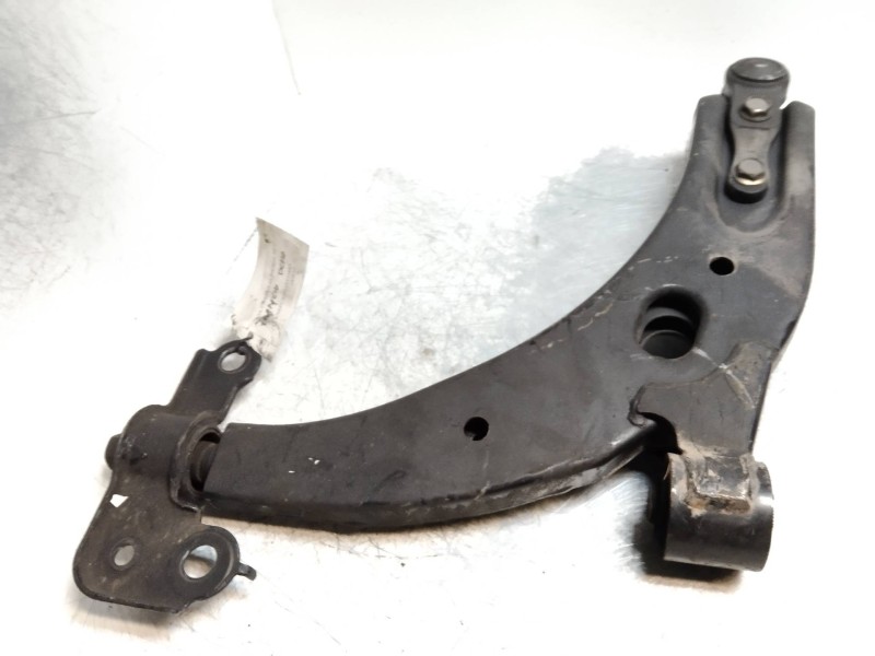 Recambio de brazo suspension inferior delantero derecho para kia carens 2.0 turbodiesel cat referencia OEM IAM   