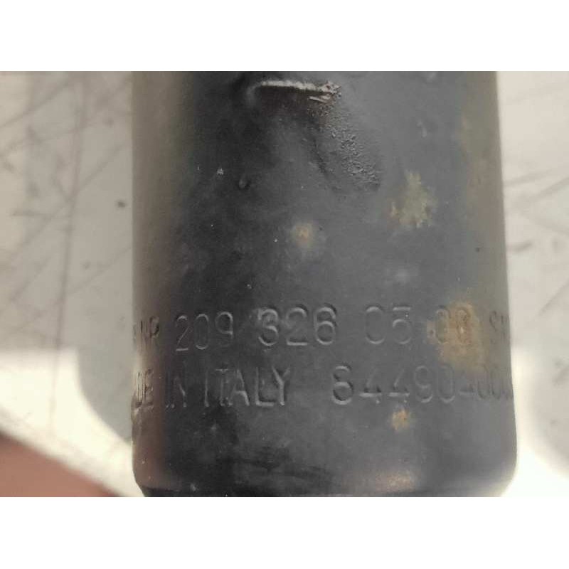 Recambio de amortiguador trasero derecho para mercedes clase clk (w209) coupe 200 compressor (209.342) referencia OEM IAM 209326