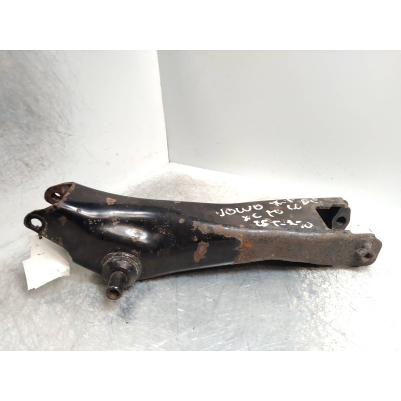 Recambio de brazo suspension superior trasero derecho para volvo xc70 2.5 20v turbo cat referencia OEM IAM   