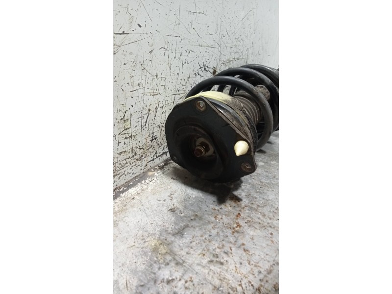 Recambio de amortiguador delantero derecho para renault scenic iii emotion referencia OEM IAM 8200362638A  