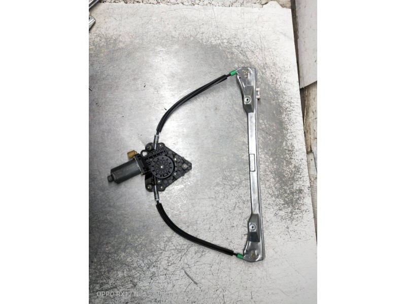 Recambio de elevalunas delantero derecho para renault clio ii fase i (b/cbo) 1.4 alize referencia OEM IAM 7700842240G  5P