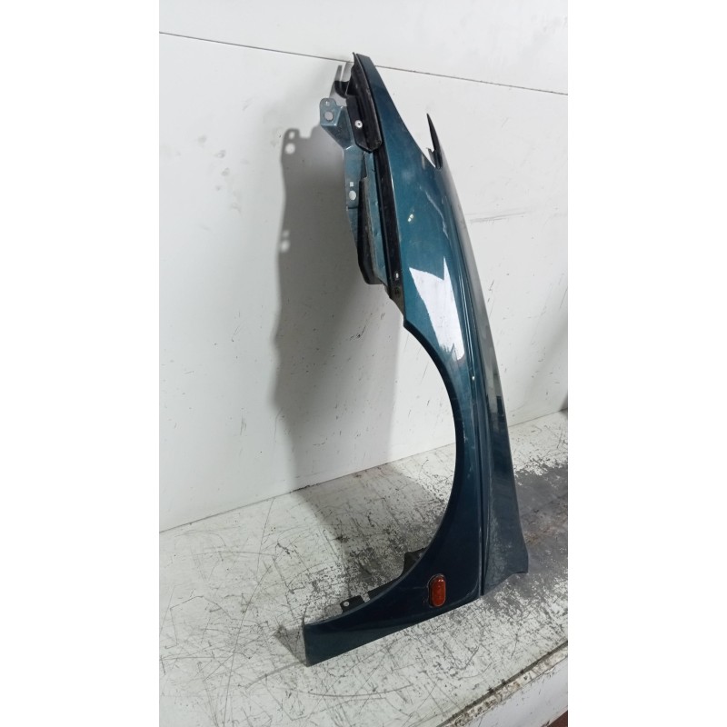 Recambio de aleta delantera izquierda para renault megane i classic (la0) 1.9 dti rn (laon) referencia OEM IAM   