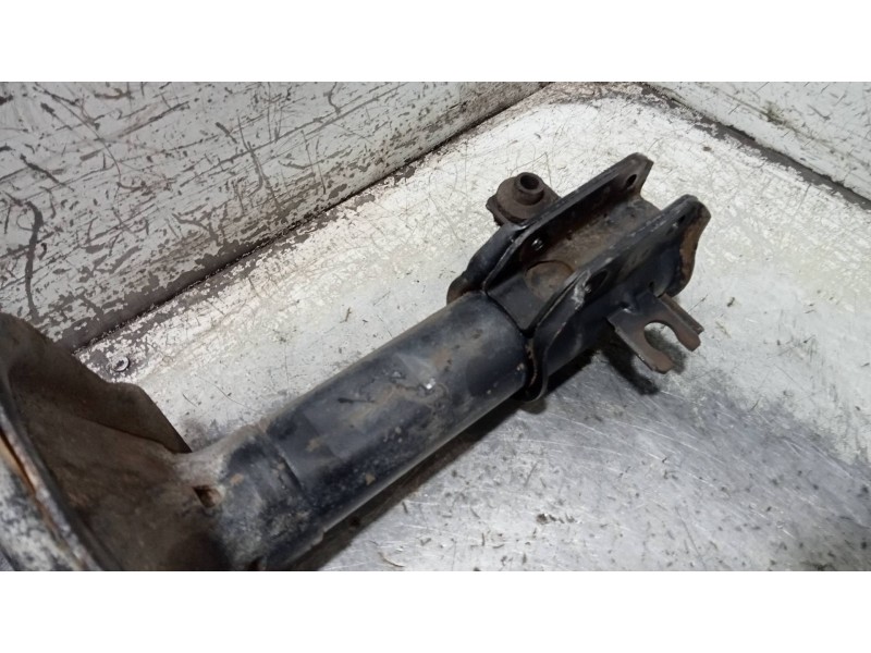Recambio de amortiguador delantero izquierdo para fiat punto berlina (176) td 60 s referencia OEM IAM   