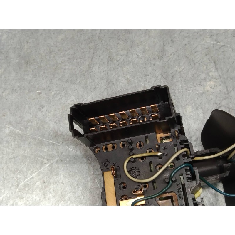 Recambio de mando luces para opel vivaro furgón/combi (07.2006 =>) 2.0 16v cdti referencia OEM IAM 8200490948  