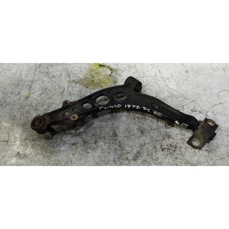 Recambio de brazo suspension inferior delantero derecho para fiat punto berlina (176) td 60 s referencia OEM IAM 46428562  