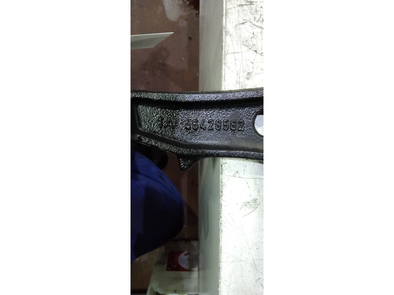 Recambio de brazo suspension inferior delantero derecho para fiat punto berlina (176) td 60 s referencia OEM IAM 46428562  