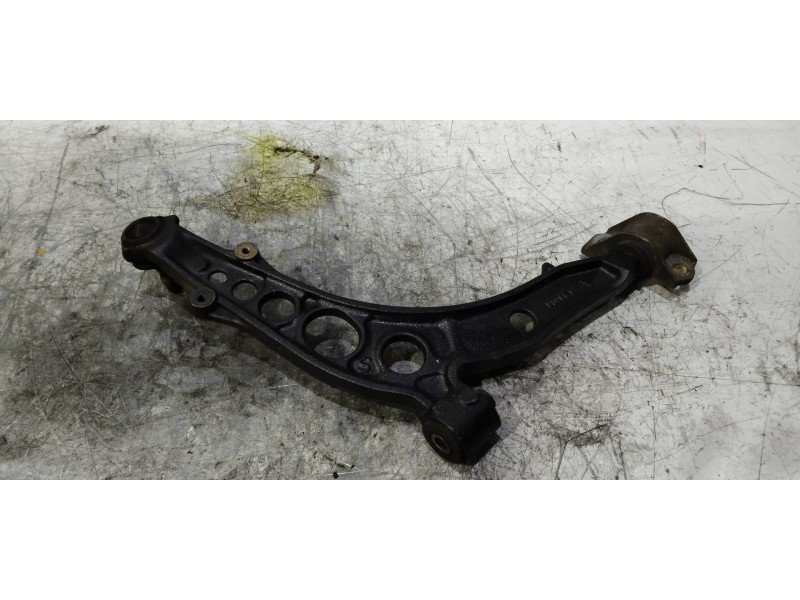 Recambio de brazo suspension inferior delantero izquierdo para fiat punto berlina (176) td 60 s referencia OEM IAM 46428561  
