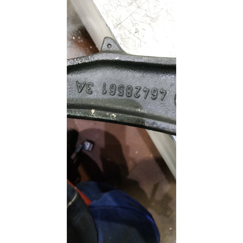 Recambio de brazo suspension inferior delantero izquierdo para fiat punto berlina (176) td 60 s referencia OEM IAM 46428561  