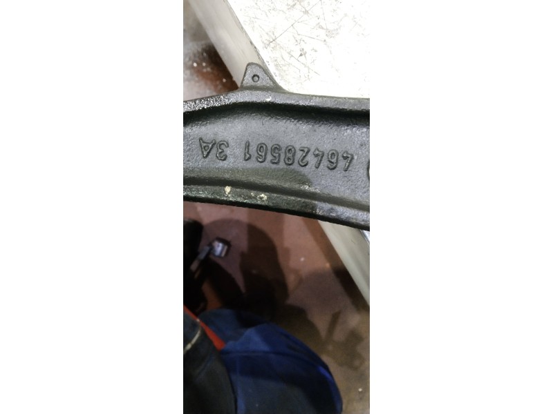 Recambio de brazo suspension inferior delantero izquierdo para fiat punto berlina (176) td 60 s referencia OEM IAM 46428561  