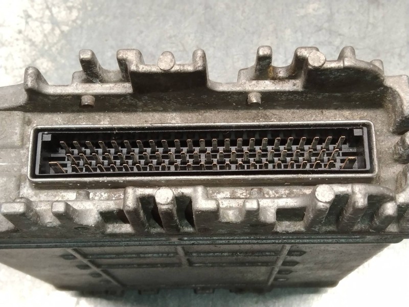 Recambio de centralita motor uce para renault megane i classic (la0) 1.9 dti rn (laon) referencia OEM IAM 0281001488 7700106483 