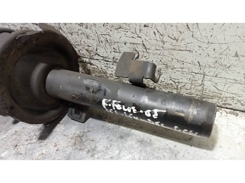 Recambio de amortiguador delantero derecho para ford focus berlina (cap) titanium referencia OEM IAM 4M5118045AA  