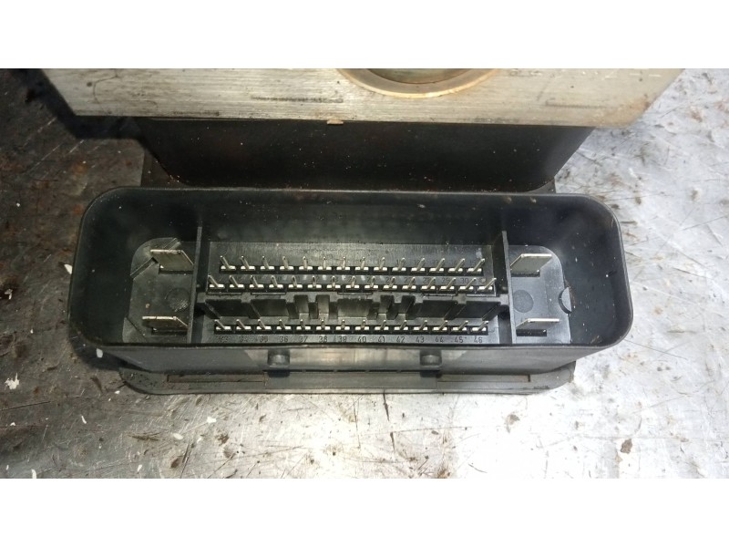 Recambio de abs para ford fiesta (cbk) ambiente referencia OEM IAM 10096001063 10020600934 2S612M110CE D351437A0B