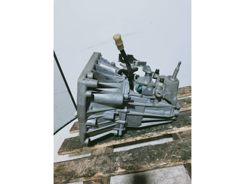Recambio de caja cambios para renault captur 1.2 tce energy referencia OEM IAM TL4094 S018952 6V