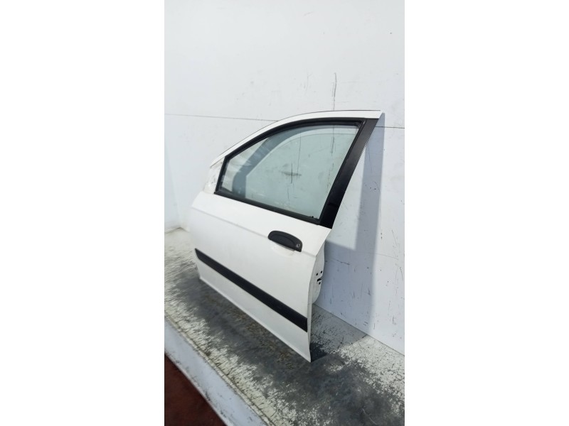 Recambio de puerta delantera izquierda para hyundai getz (tb) 1.1 básico referencia OEM IAM   5P