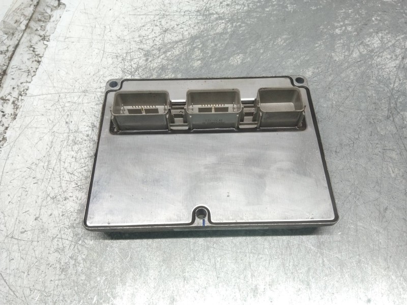 Recambio de centralita motor uce para ford focus berlina (cap) sport referencia OEM IAM 4M5112A650VF 6AHF 