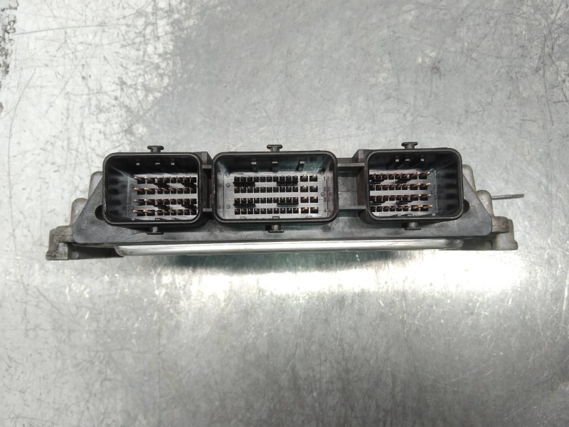 Recambio de centralita motor uce para peugeot 206 berlina e-music referencia OEM IAM 0281011784 9655919780 EDC16C34