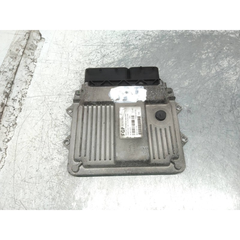 Recambio de centralita motor uce para fiat punto berlina (188) 1.3 jtd cat referencia OEM IAM 55192093 MJD6JFP6 