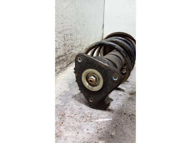 Recambio de amortiguador delantero izquierdo para ford c-max titanium referencia OEM IAM AV6118K001AAE  