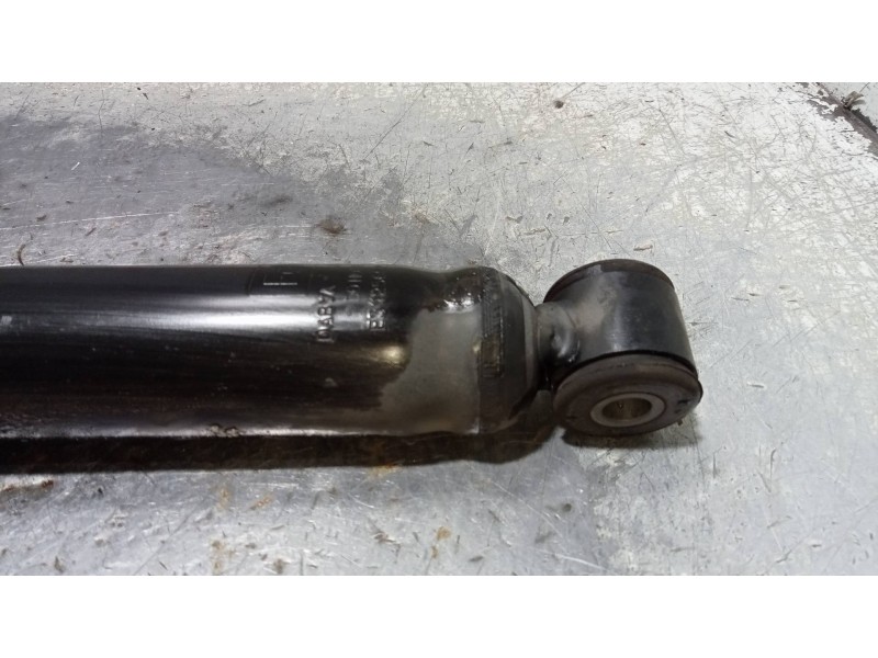 Recambio de amortiguador trasero derecho para ford c-max titanium referencia OEM IAM AV6118080AAH  