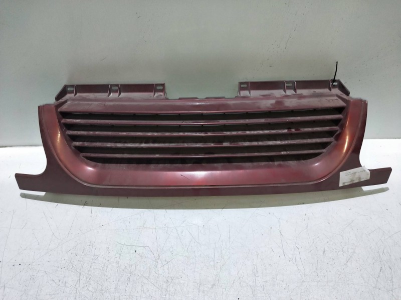 Recambio de rejilla delantera para tata safari 2.0 td referencia OEM IAM   