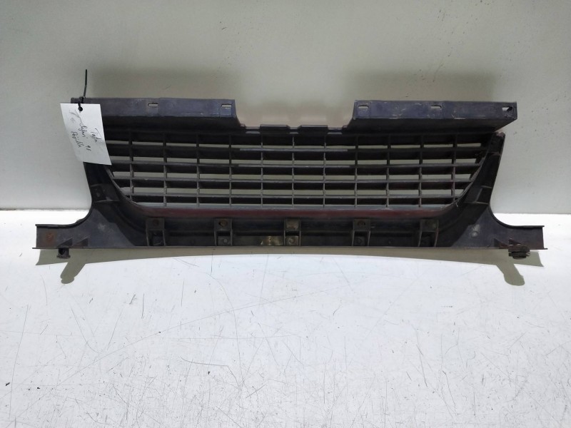 Recambio de rejilla delantera para tata safari 2.0 td referencia OEM IAM   