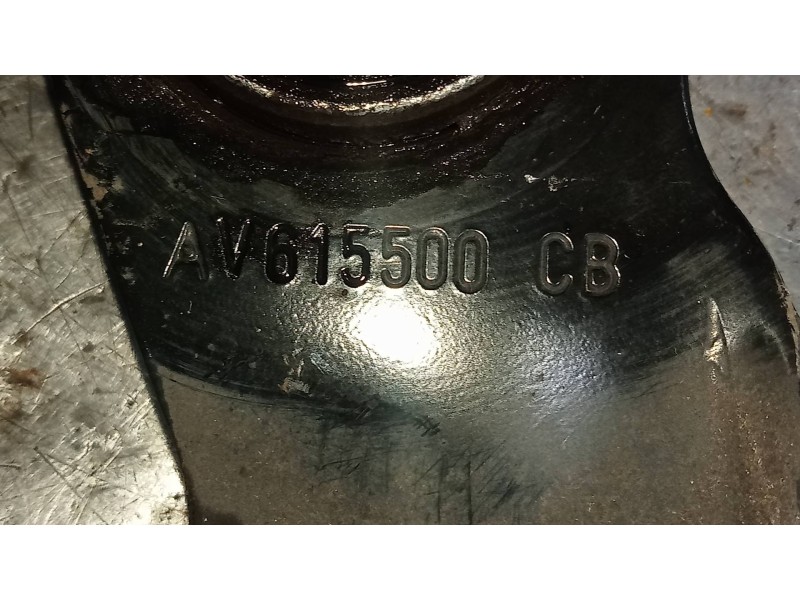 Recambio de brazo suspension superior trasero derecho para ford c-max titanium referencia OEM IAM AV615500CB  