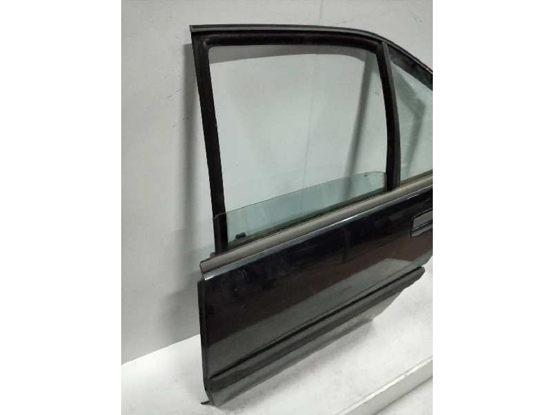 Recambio de puerta trasera izquierda para opel omega 2.3 td referencia OEM IAM   