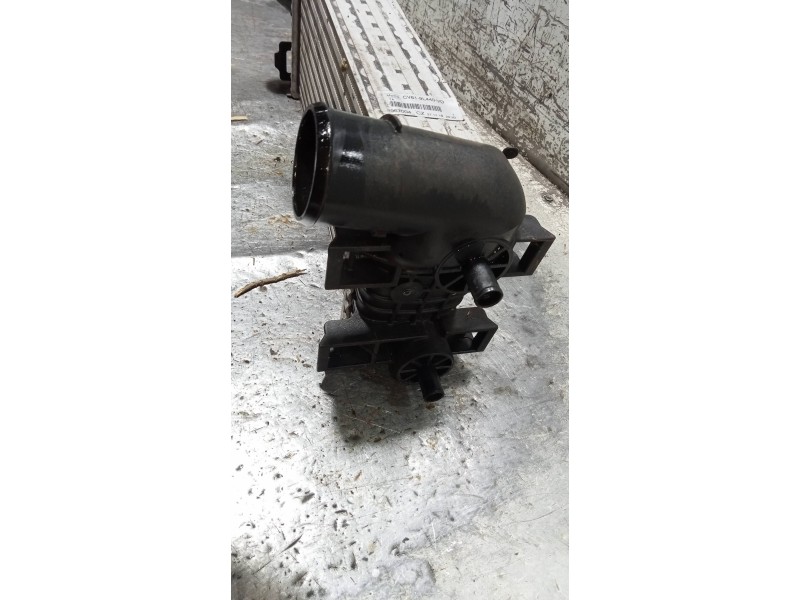 Recambio de intercooler para ford c-max titanium referencia OEM IAM CV619L440VD 6967004CZ 