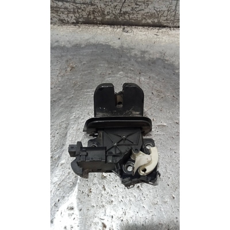 Recambio de motor cierre centralizado porton para audi q7 (4l) 3.0 tdi referencia OEM IAM 8P4827505B  