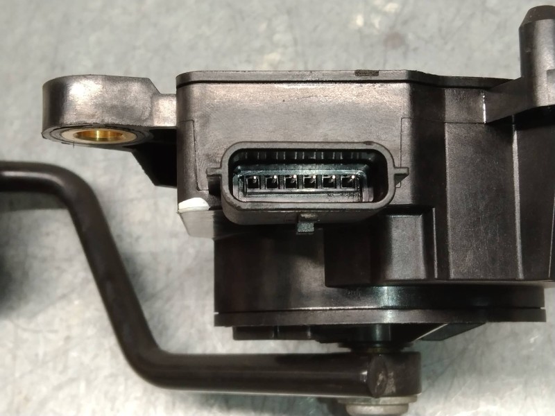Recambio de potenciometro pedal para renault scenic ii dynamique referencia OEM IAM 8200159647B  