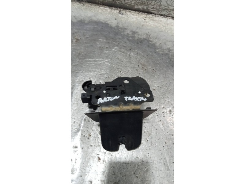 Recambio de motor cierre centralizado porton para audi q7 (4l) 3.0 tdi referencia OEM IAM 8P4827505B  