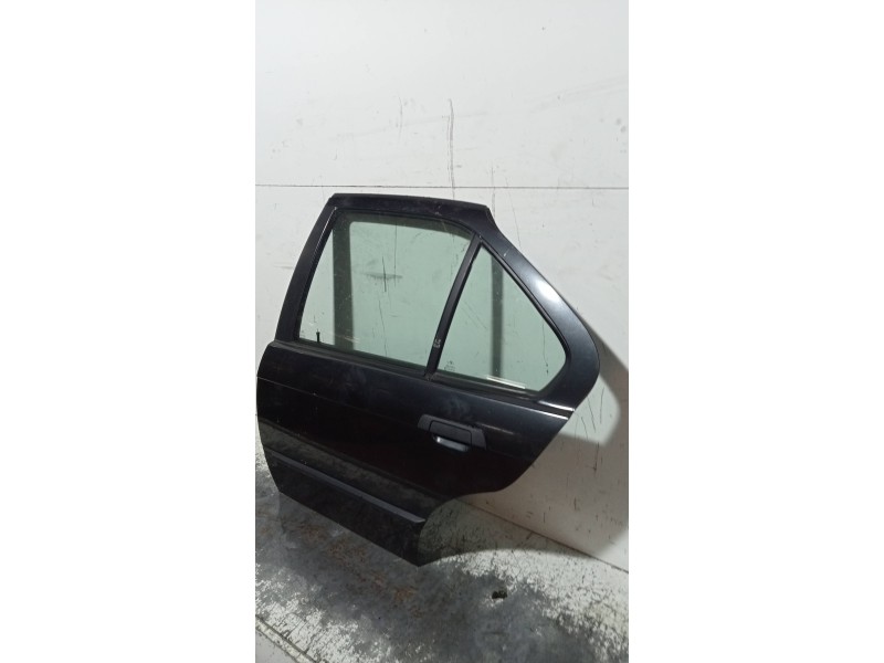 Recambio de puerta trasera izquierda para bmw serie 3 berlina (e36) 318i referencia OEM IAM   4P